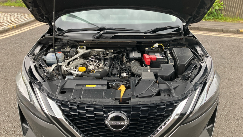 Nissan Qashqai 1.3 DiG-T MH Acenta Premium 5dr Petrol Hatchback